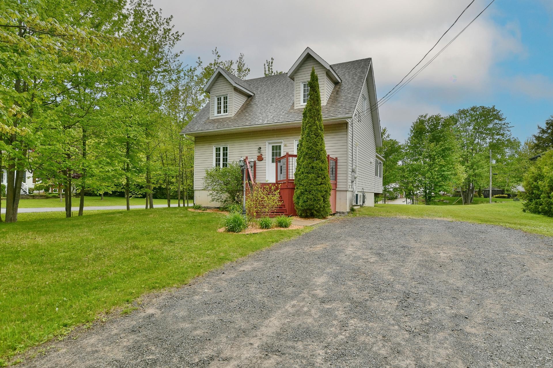 Front of Structure - 648 Rue Breault, L'Épiphanie, QC
