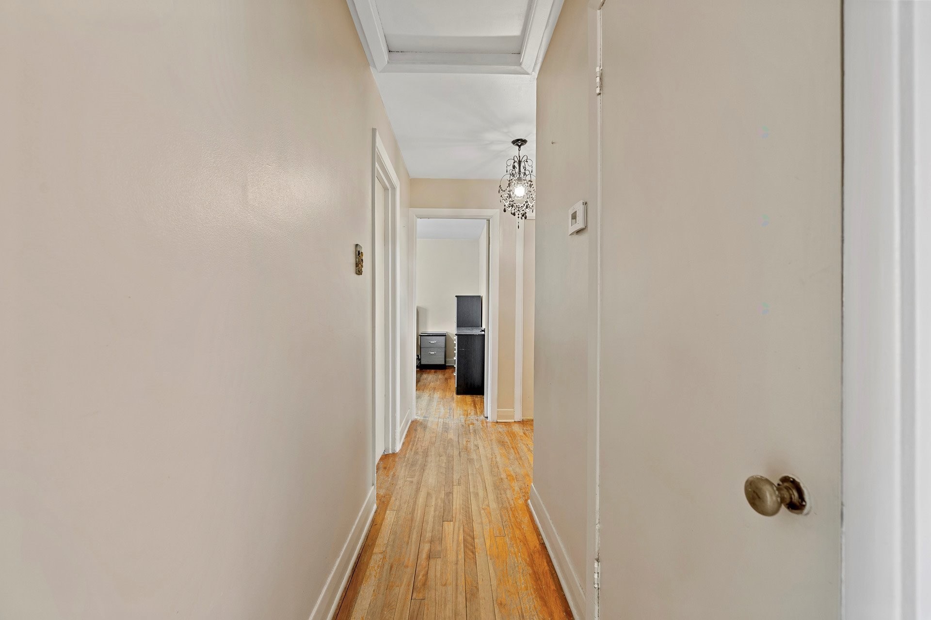 Mud Room - 335 Av. Stream, Dorval, QC