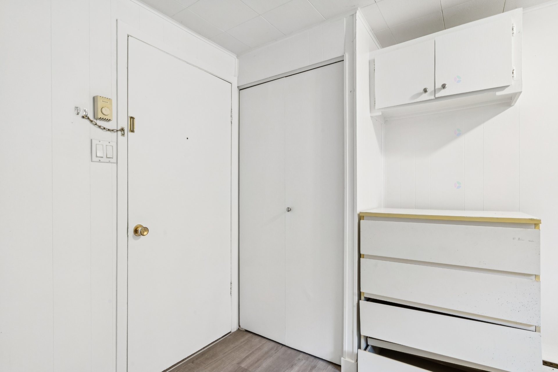 Hall d'entrée/Vestibule - 4-265 7E Avenue, L'Île-Perrot, QC