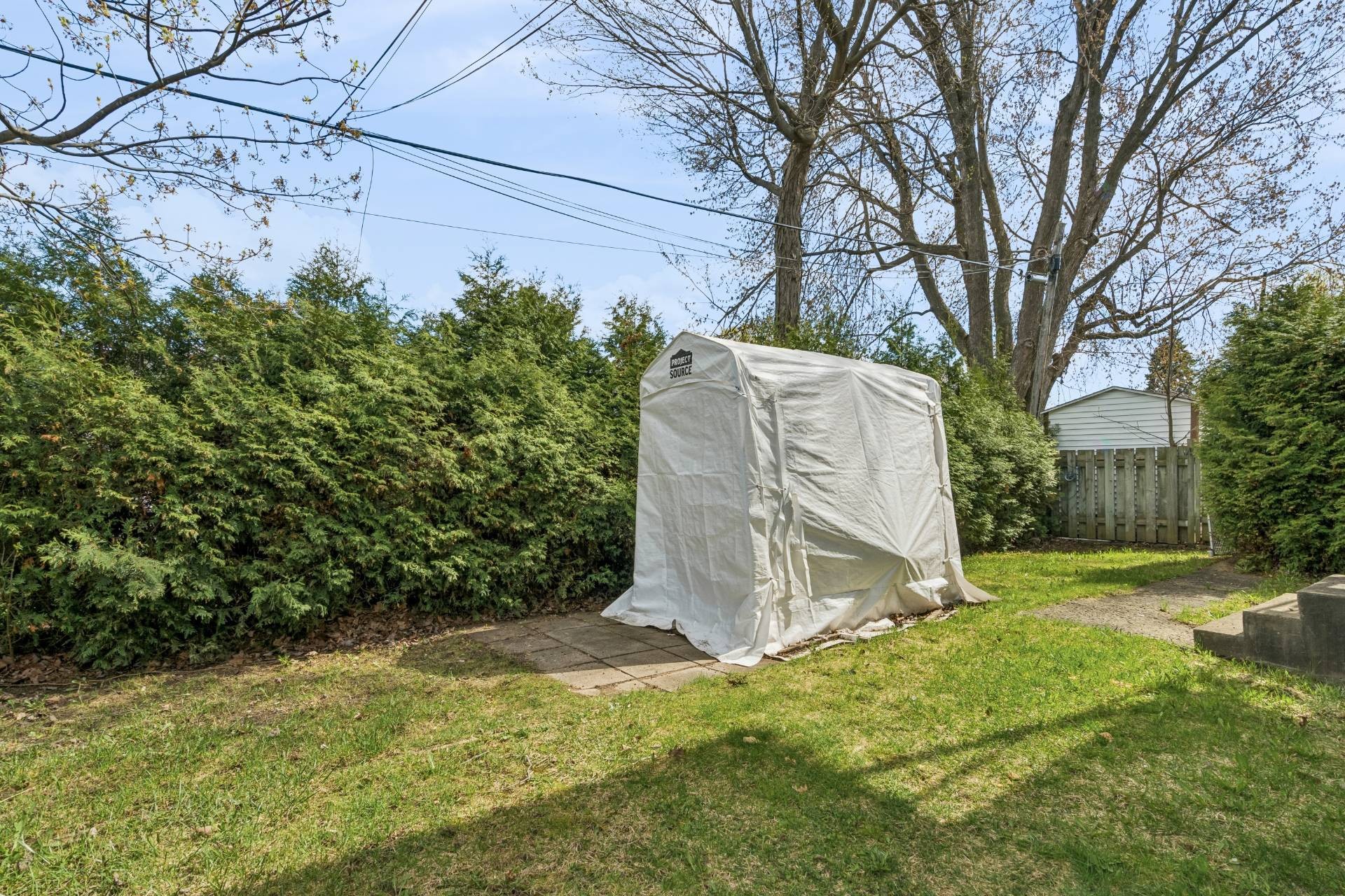 Face arrière - 4-265 7E Avenue, L'Île-Perrot, QC