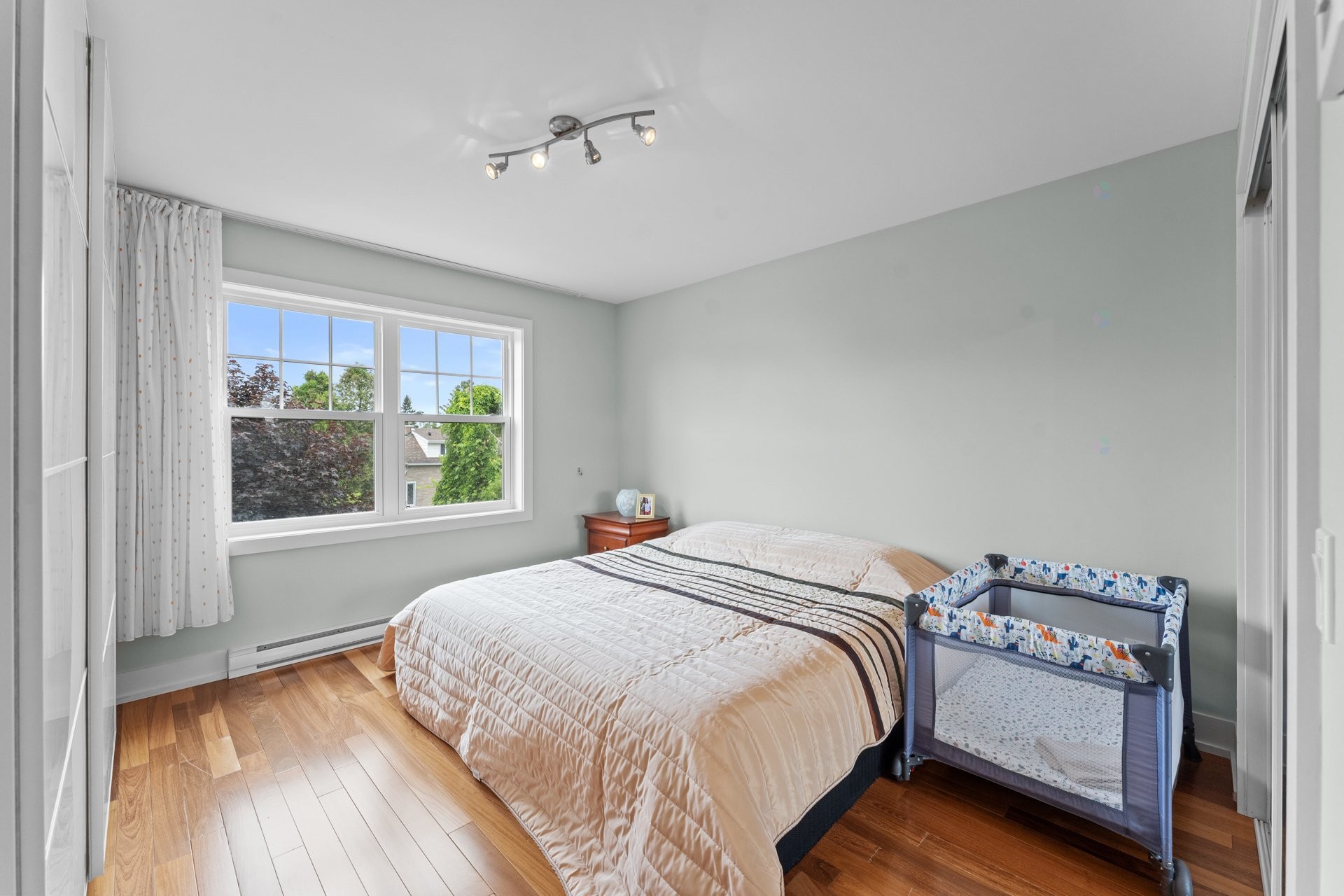 Master Bedroom - 130 Rue Des Roitelets, Delson, QC
