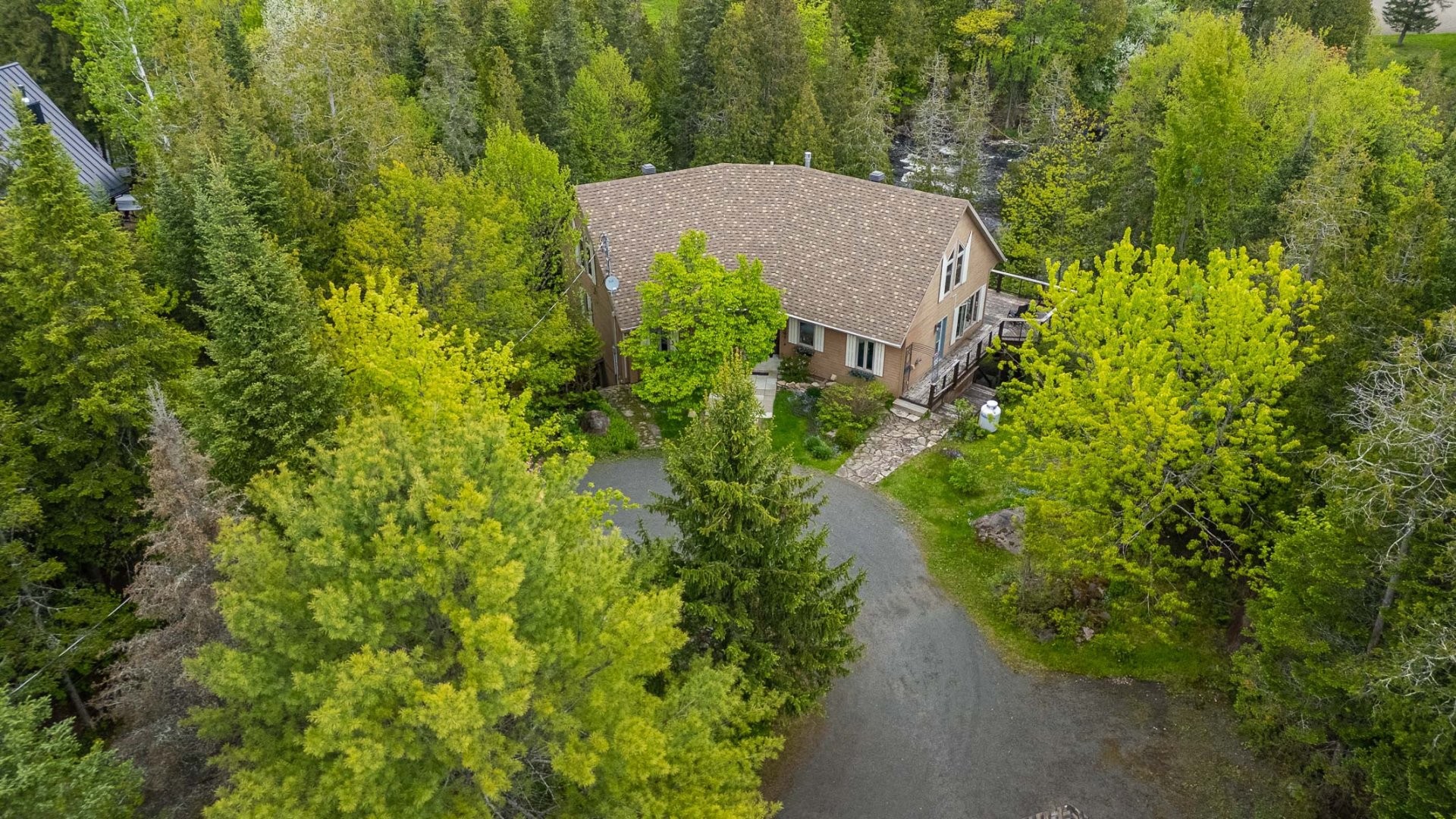 Photo aérienne - 1535 Rue De La Cascatelle, Sainte-Adèle, QC