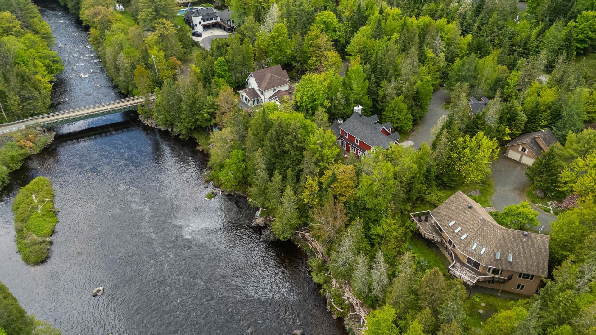 Photo aérienne - 1535 Rue De La Cascatelle, Sainte-Adèle, QC
