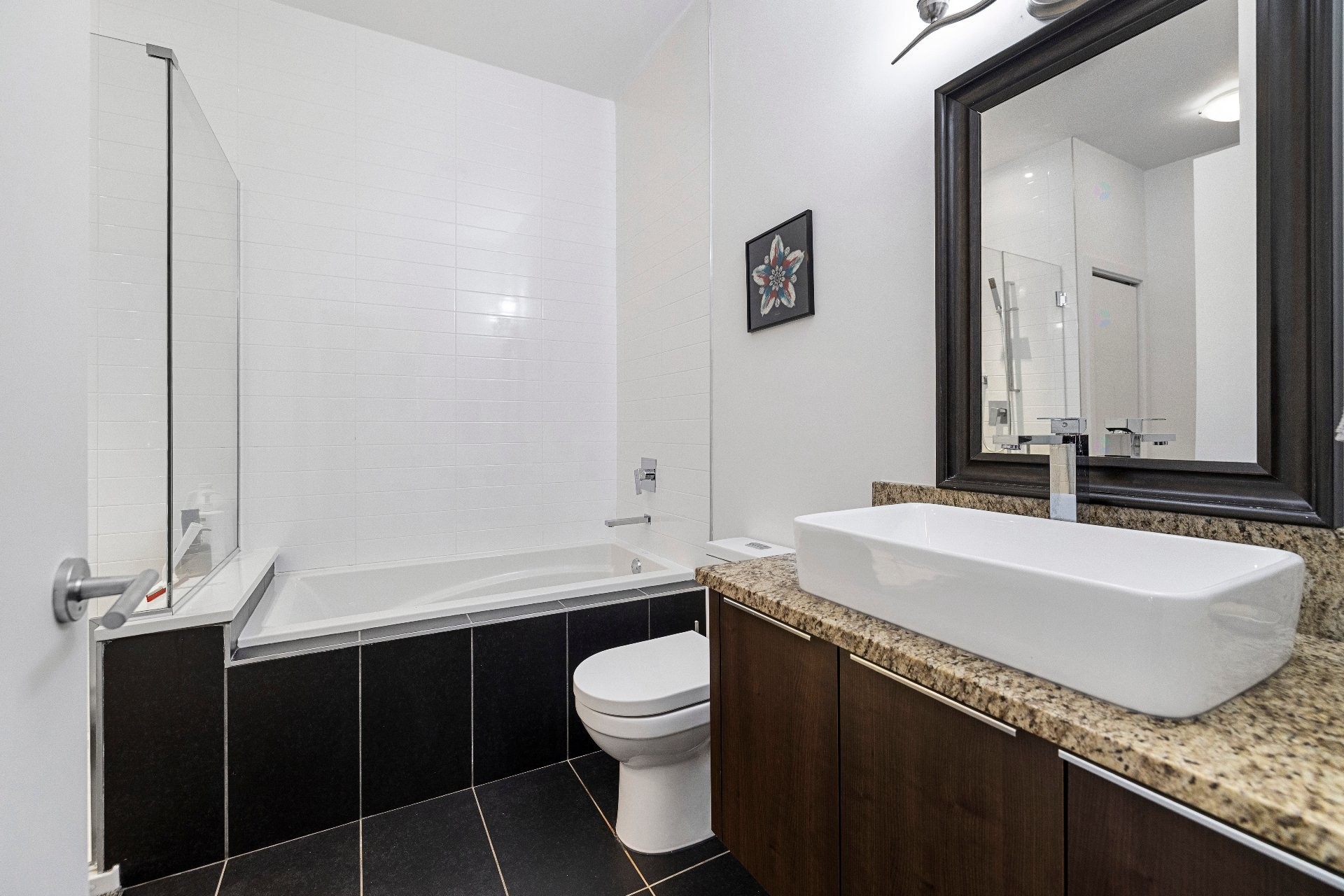 Salle de bains - 402-126 Boul. Hymus, Pointe-Claire, QC