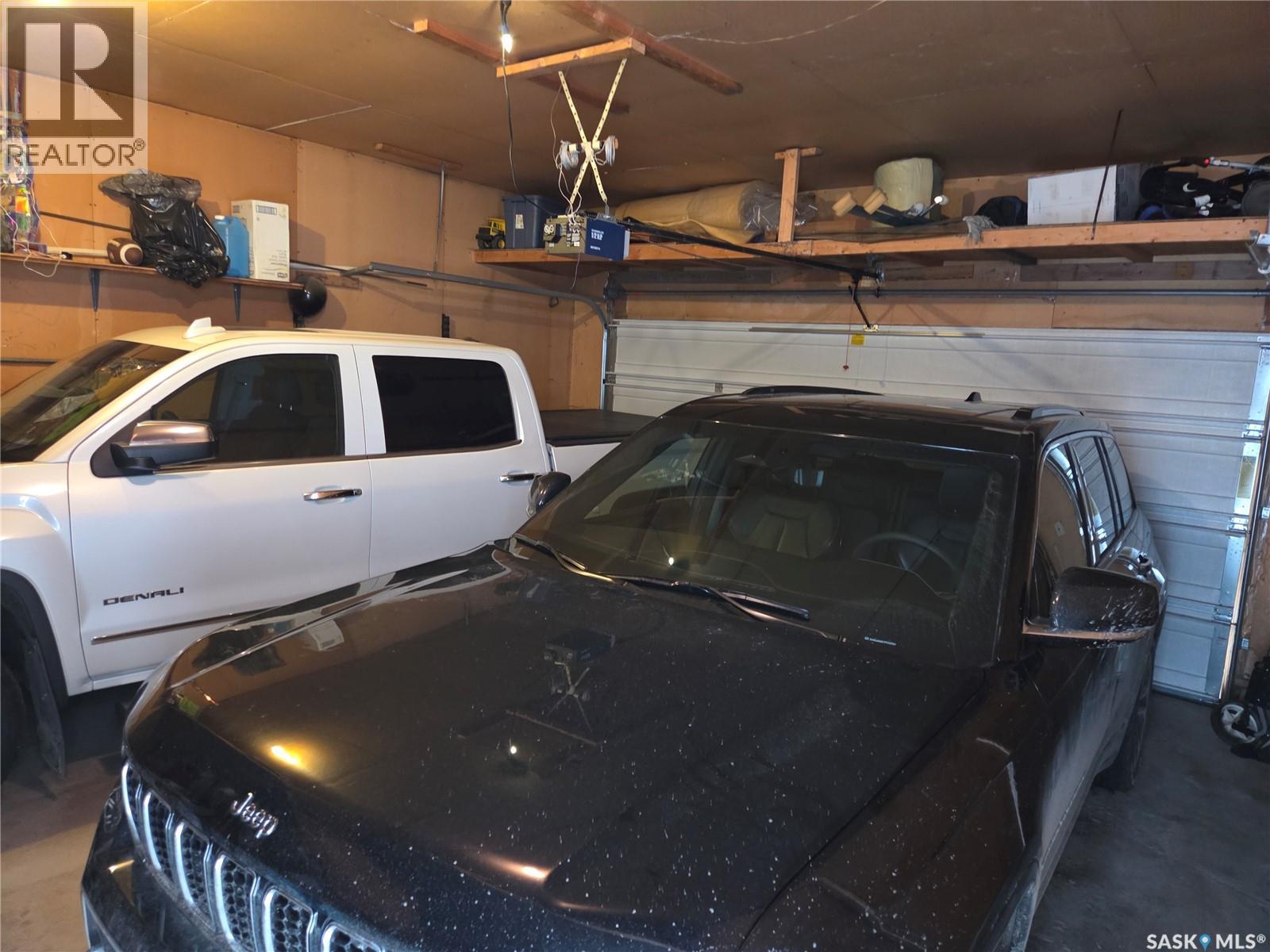 754 Golburn Crescent, Tisdale, SK - Indoor Photo Showing Garage