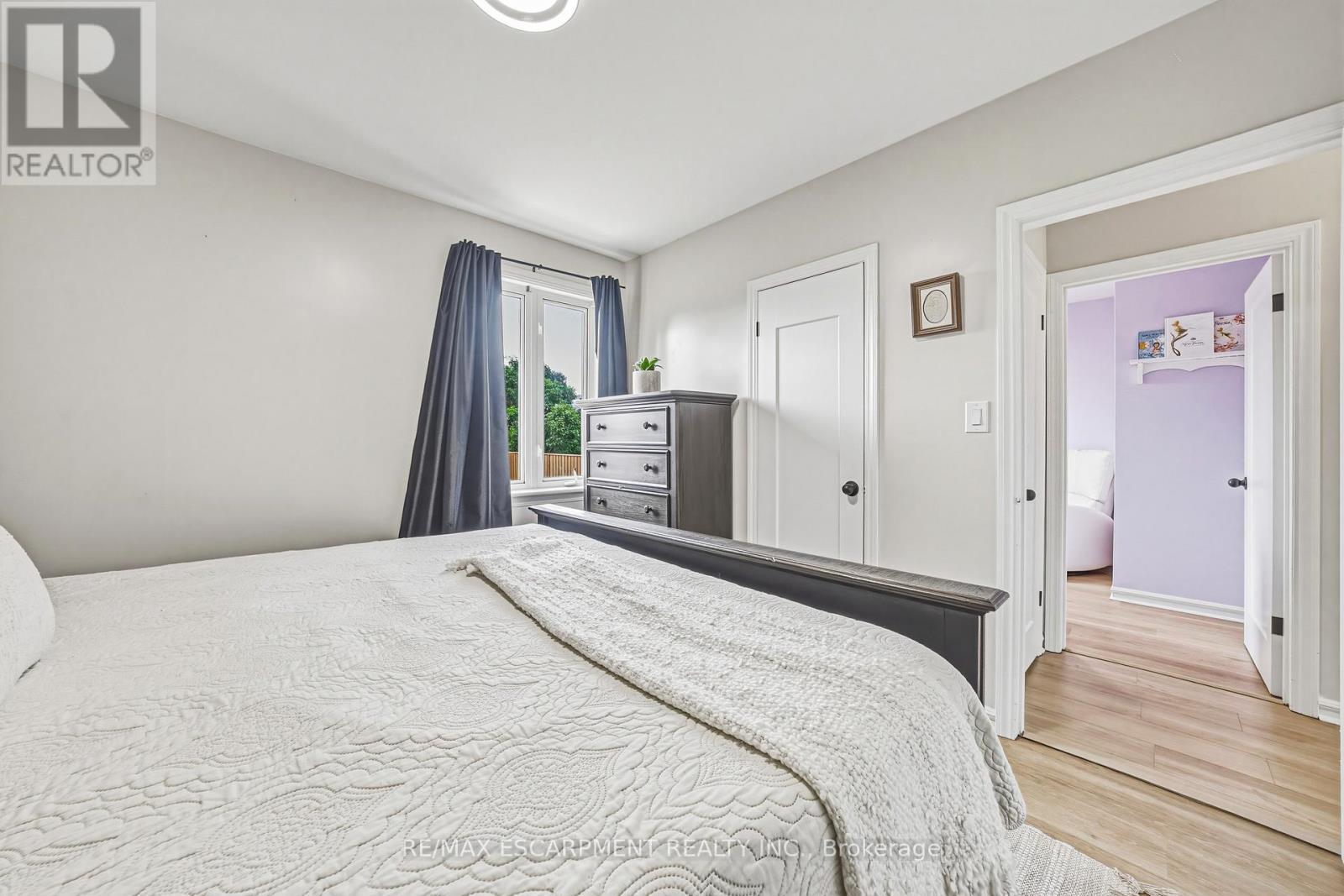 280 Montrose Avenue, Hamilton, ON - Indoor Photo Showing Bedroom
