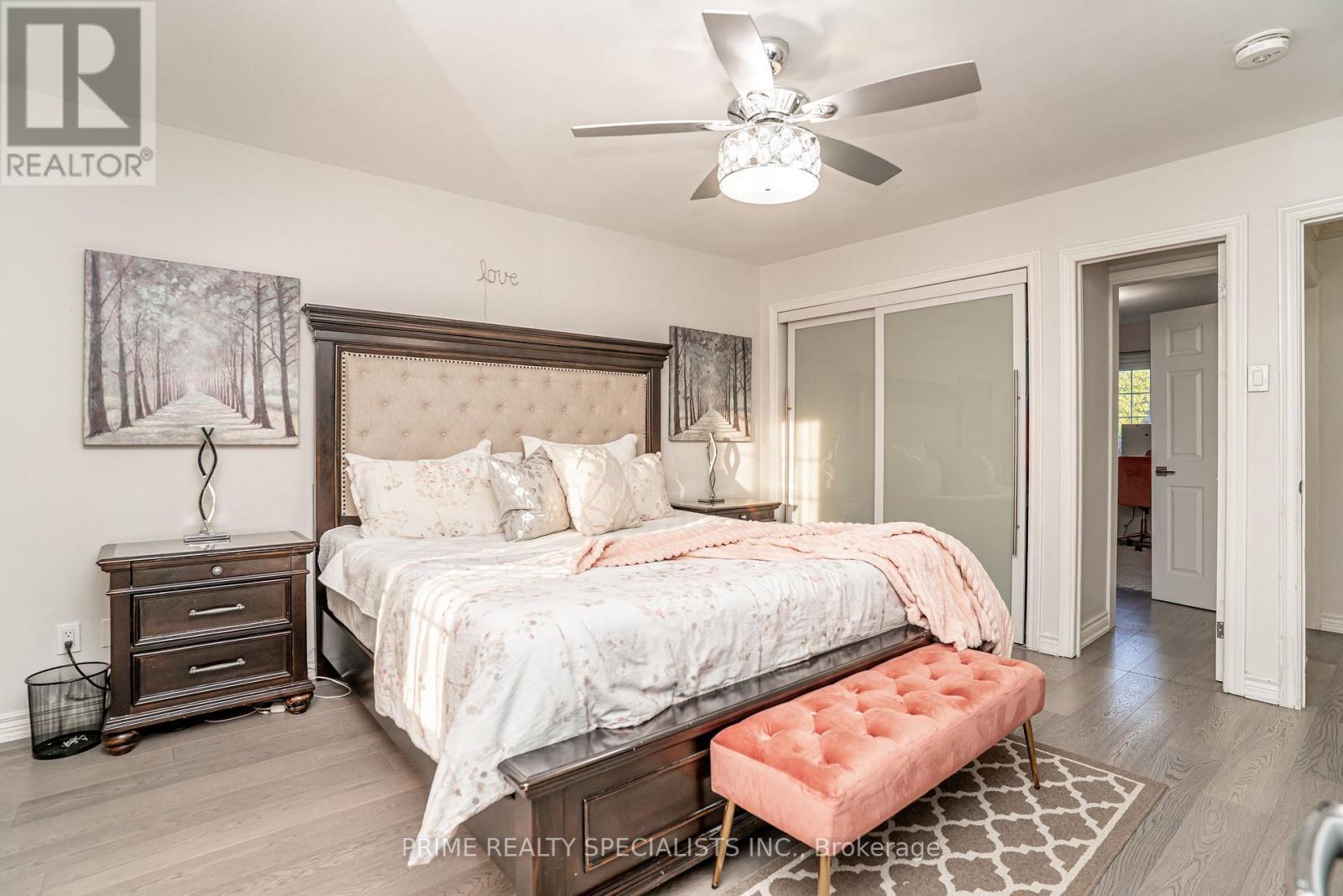 1800 Tattersall Way, Mississauga, ON - Indoor Photo Showing Bedroom