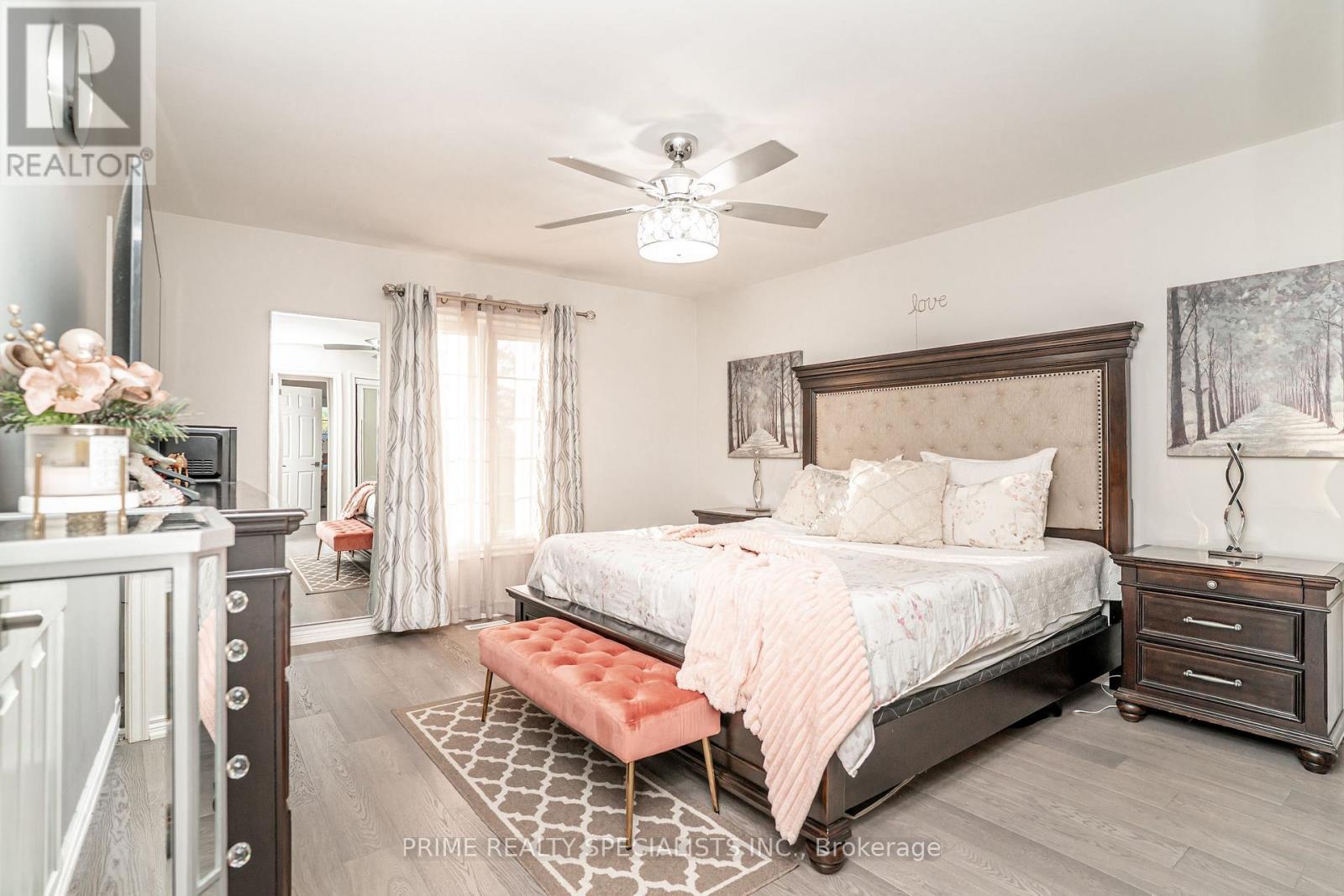1800 Tattersall Way, Mississauga, ON - Indoor Photo Showing Bedroom