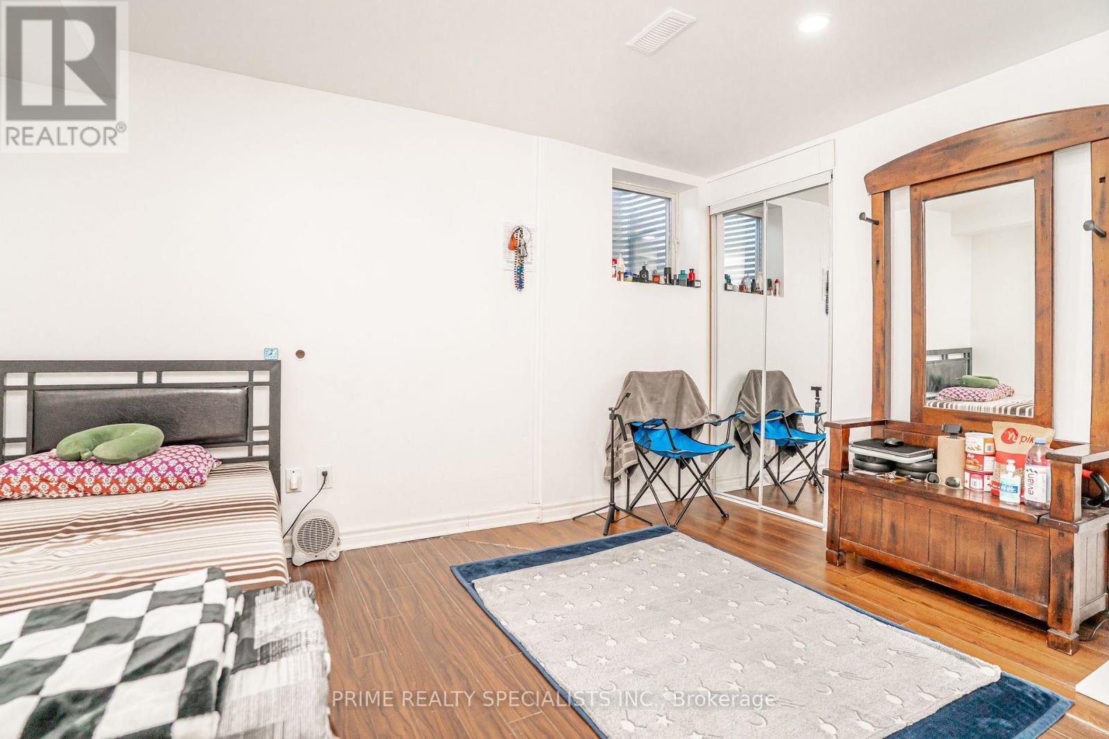 1800 Tattersall Way, Mississauga, ON - Indoor Photo Showing Bedroom