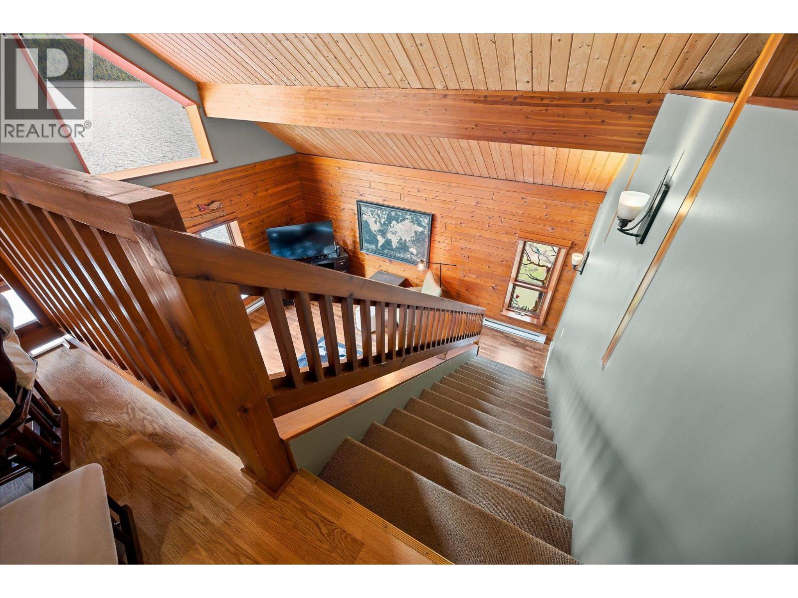 3546 Mabel Lake Road, Lumby, BC - Indoor Photo Showing Other Room