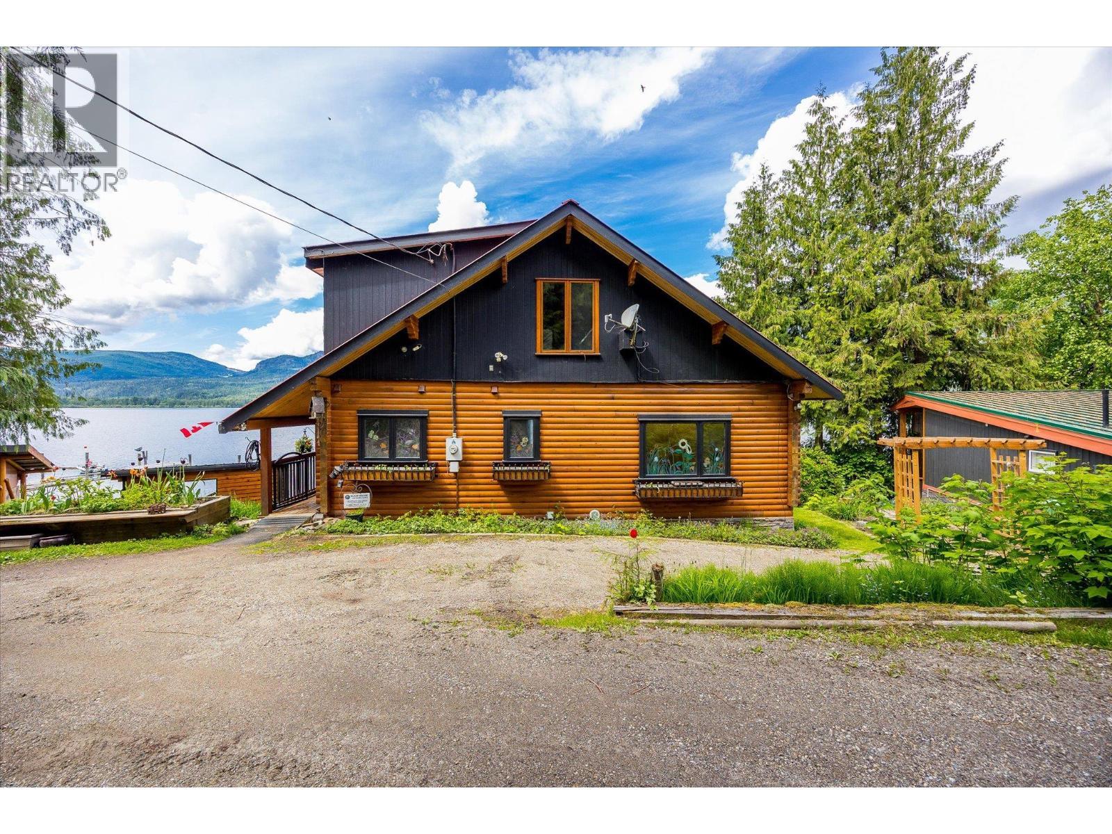 3546 Mabel Lake Road, Lumby, BC - Outdoor