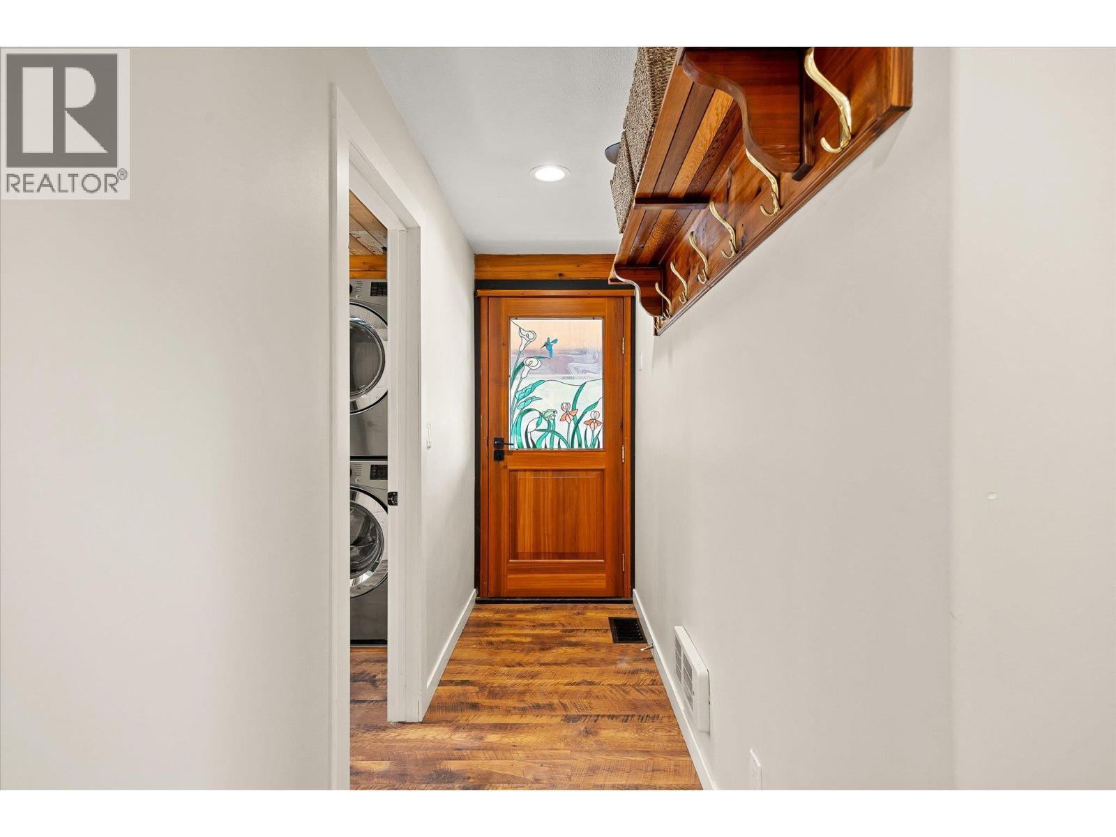 3546 Mabel Lake Road, Lumby, BC - Indoor Photo Showing Other Room