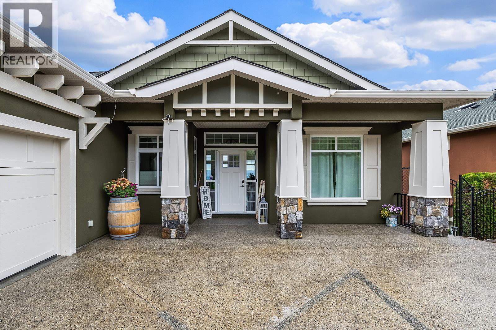 5-Bedrooms | 4-Bathrooms | 3,812 sqft | Upper Mission - 629 Almandine Court, Kelowna, BC - Outdoor