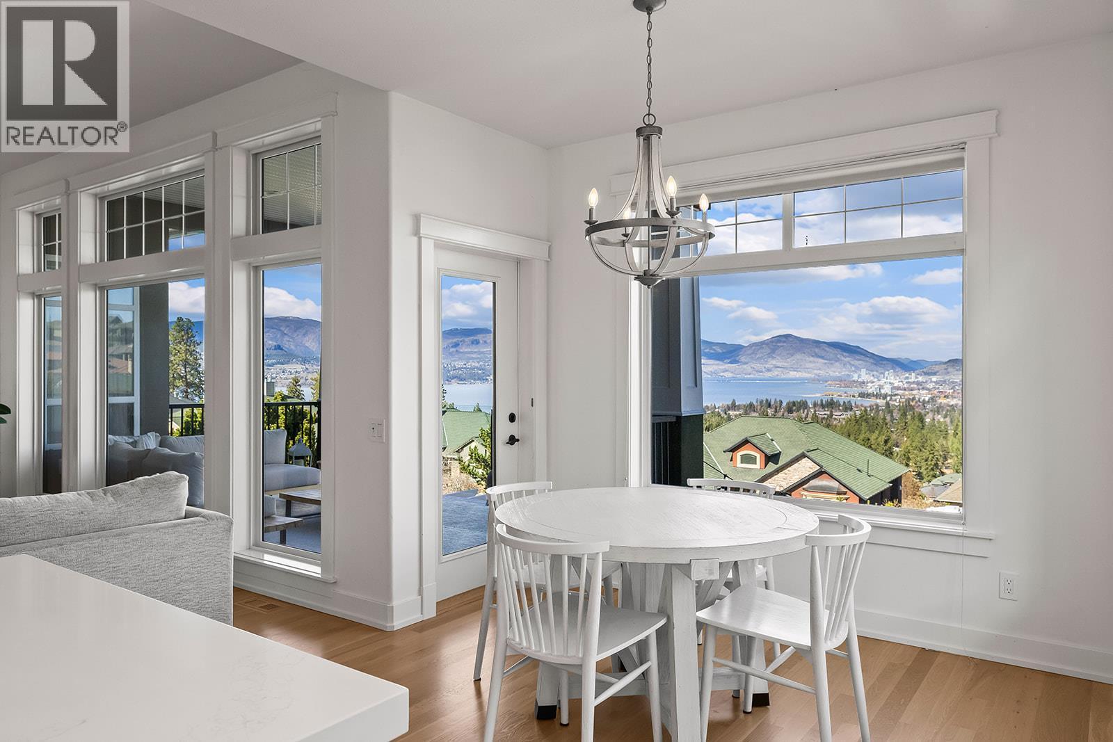 Breakfast Nook - 629 Almandine Court, Kelowna, BC - Indoor Photo Showing Dining Room