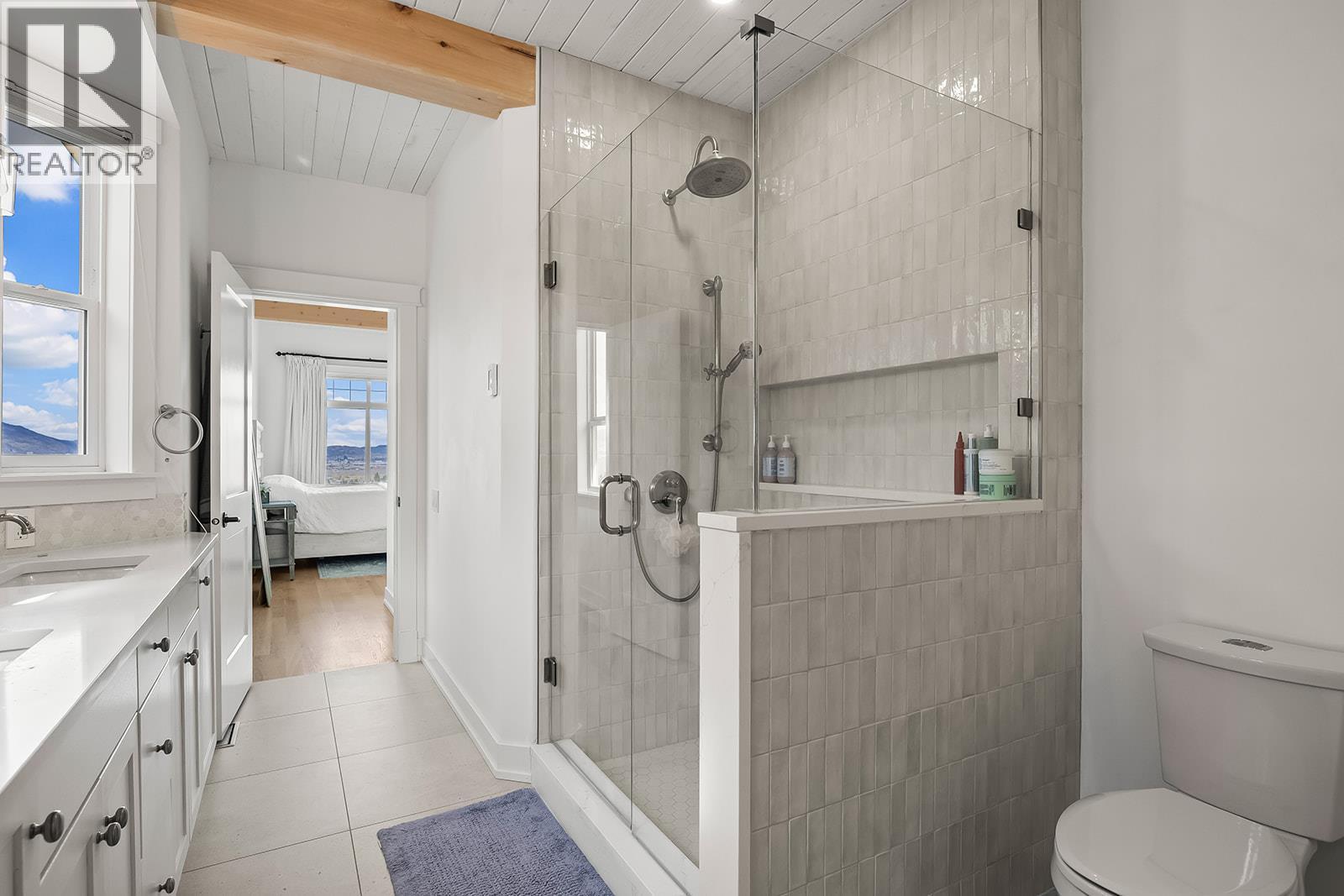 Primary Ensuite - 629 Almandine Court, Kelowna, BC - Indoor Photo Showing Bathroom