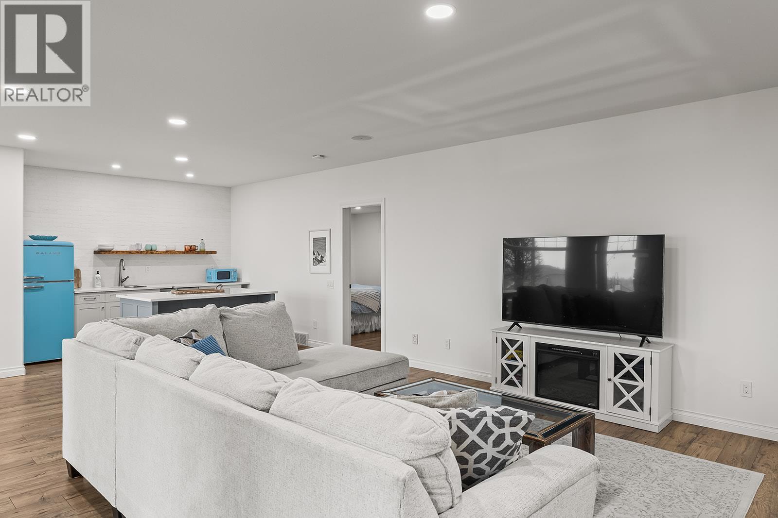 Lower Level Rec Room - 629 Almandine Court, Kelowna, BC - Indoor Photo Showing Living Room