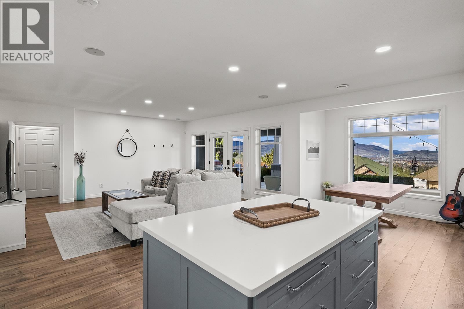 Lower Level Rec Room - 629 Almandine Court, Kelowna, BC - Indoor