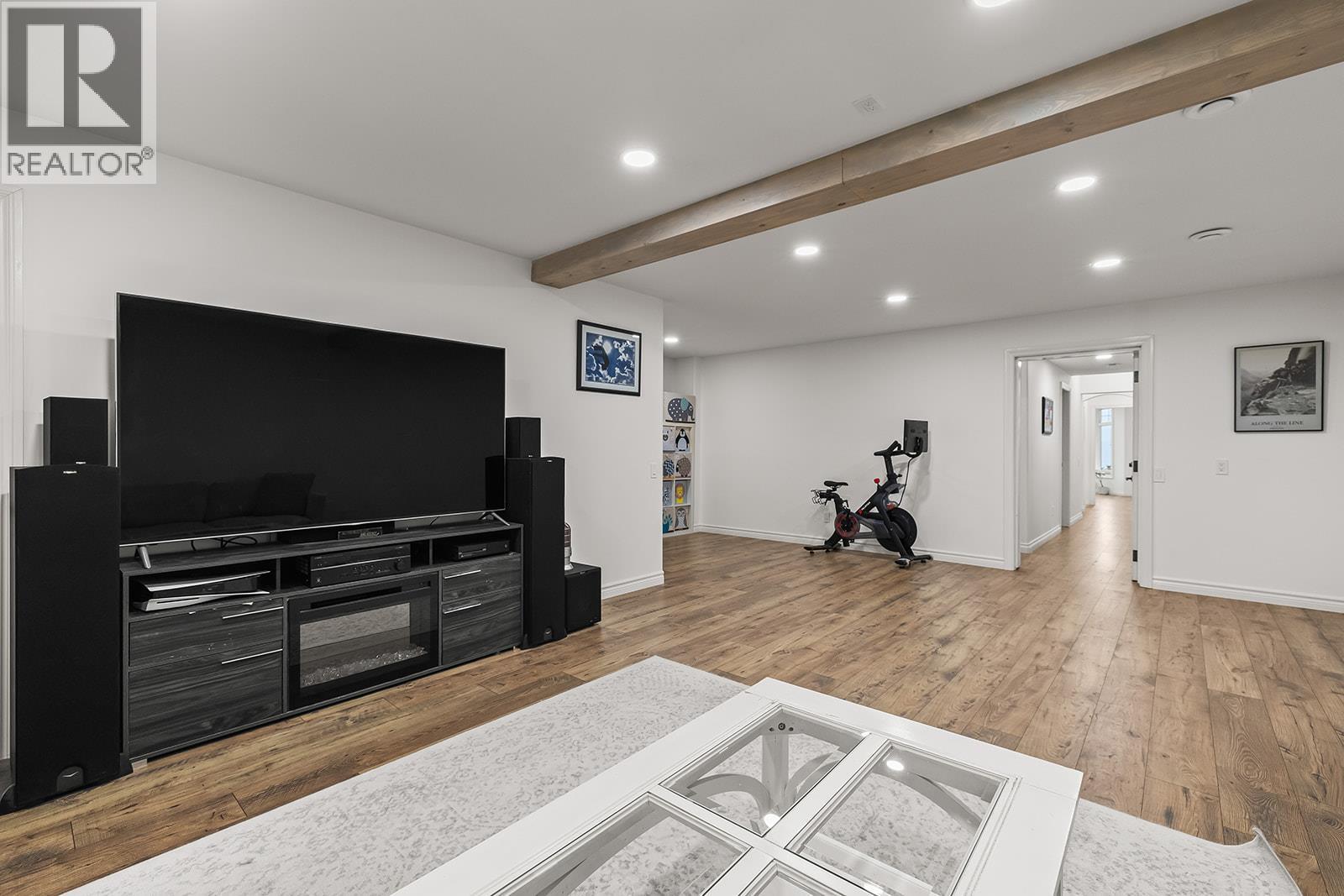 Great Room - 629 Almandine Court, Kelowna, BC - Indoor