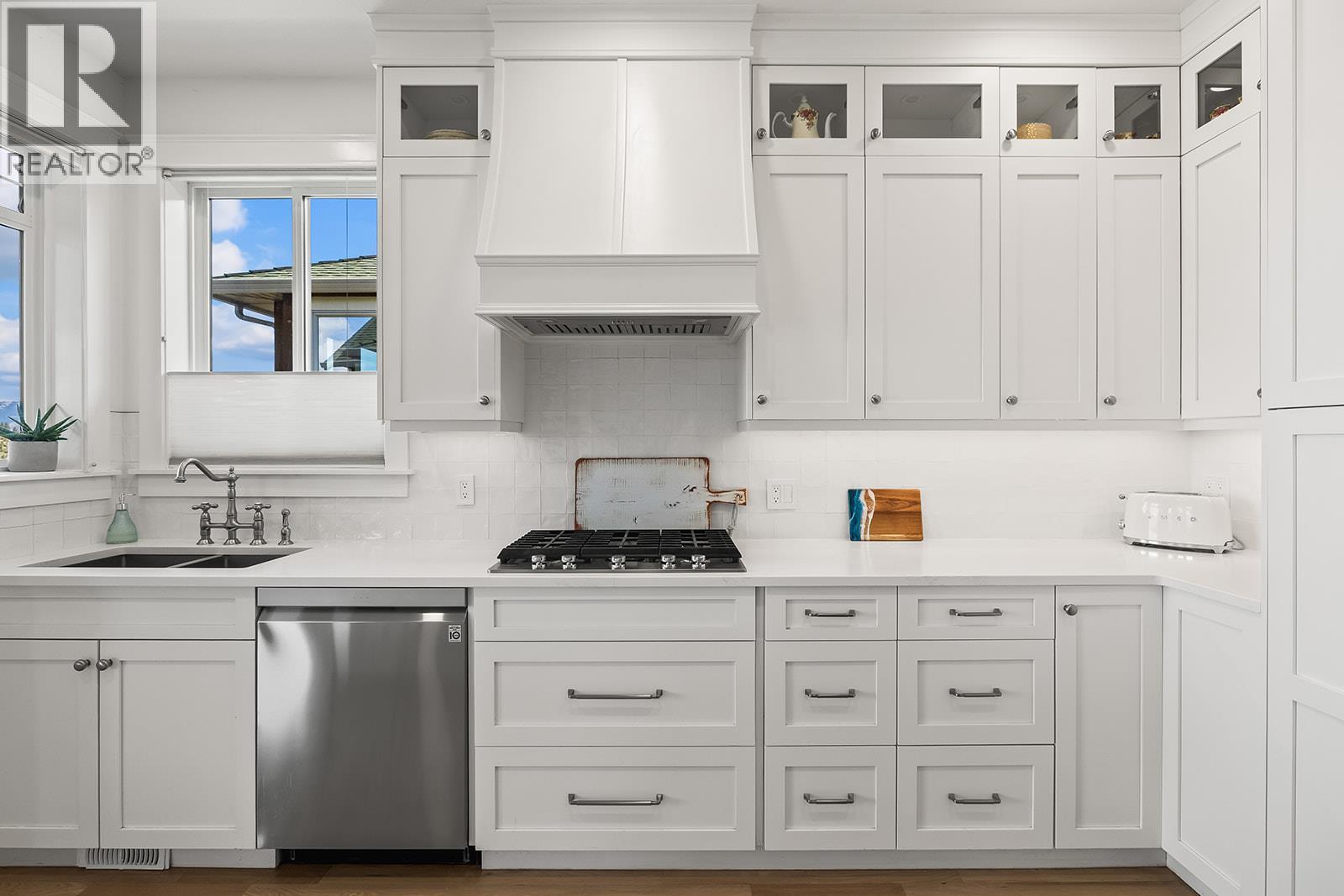 Kitchen - 629 Almandine Court, Kelowna, BC - Indoor Photo Showing Kitchen With Double Sink
