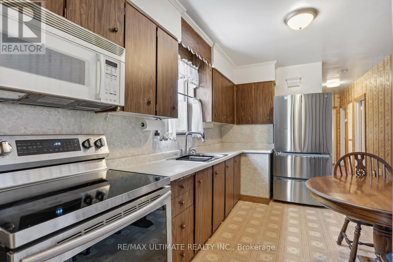 1494 Danforth Road, Toronto, ON - Indoor Photo Showing Kitchen