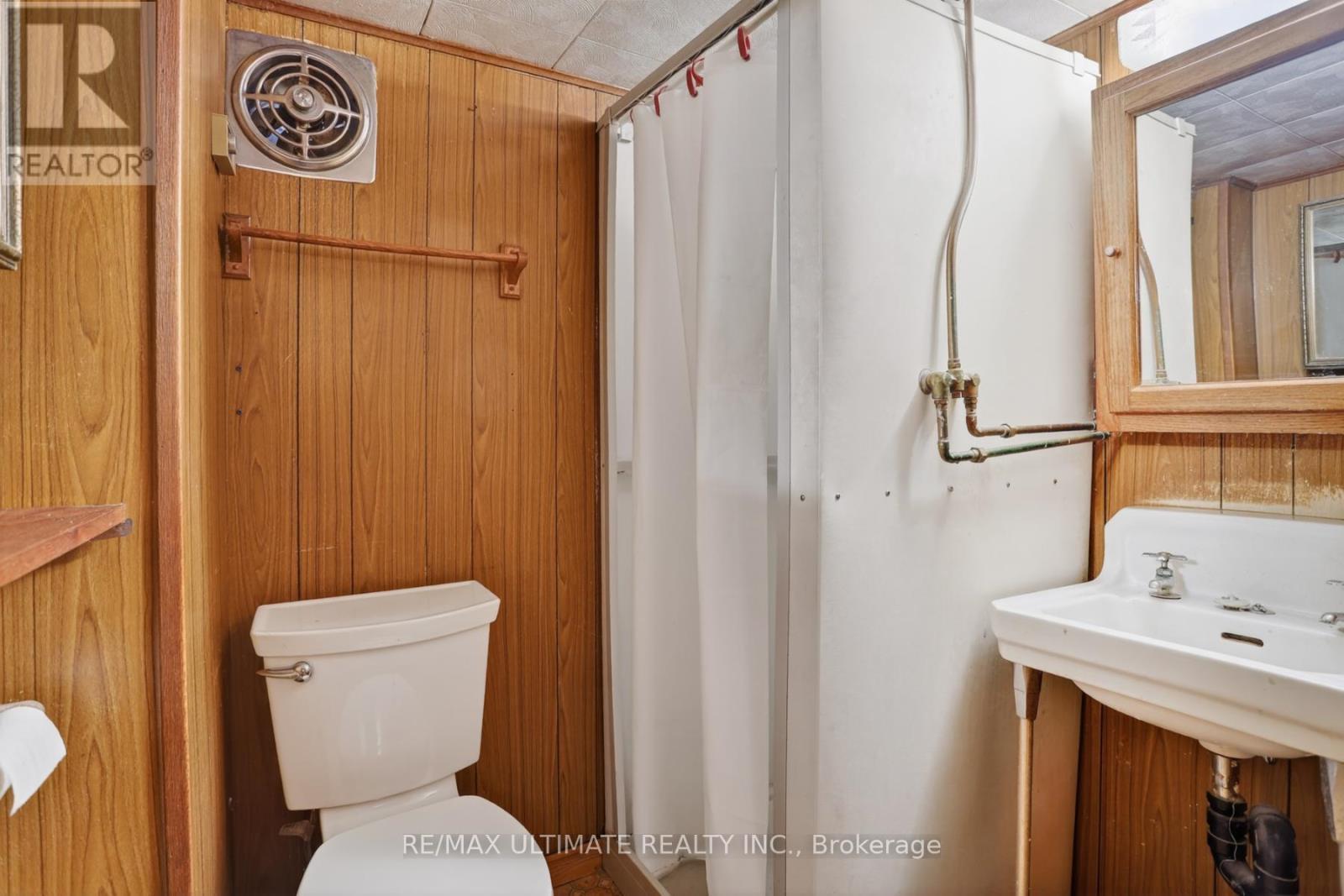 1494 Danforth Road, Toronto, ON - Indoor Photo Showing Bathroom