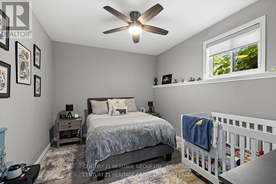 1071 Cranberry Cove Lane, Frontenac (Frontenac South), ON - Indoor Photo Showing Bedroom
