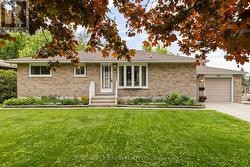 68 FOURTH STREET Orillia, ON L3V 4B8