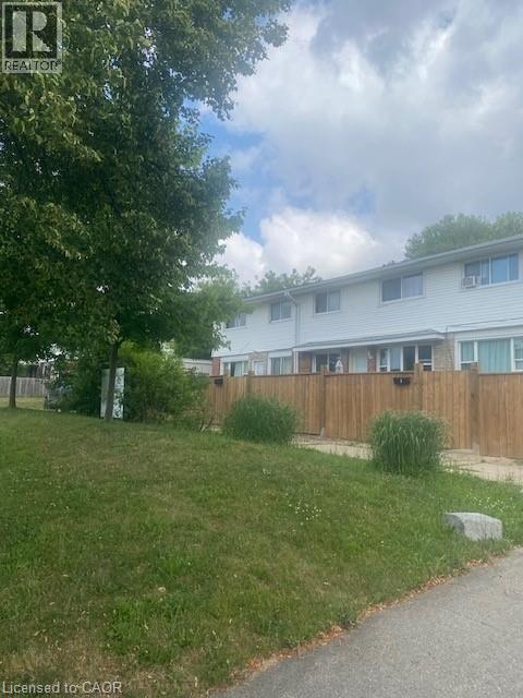 View of yard - 58 Hazelglen Drive, Kitchener, ON