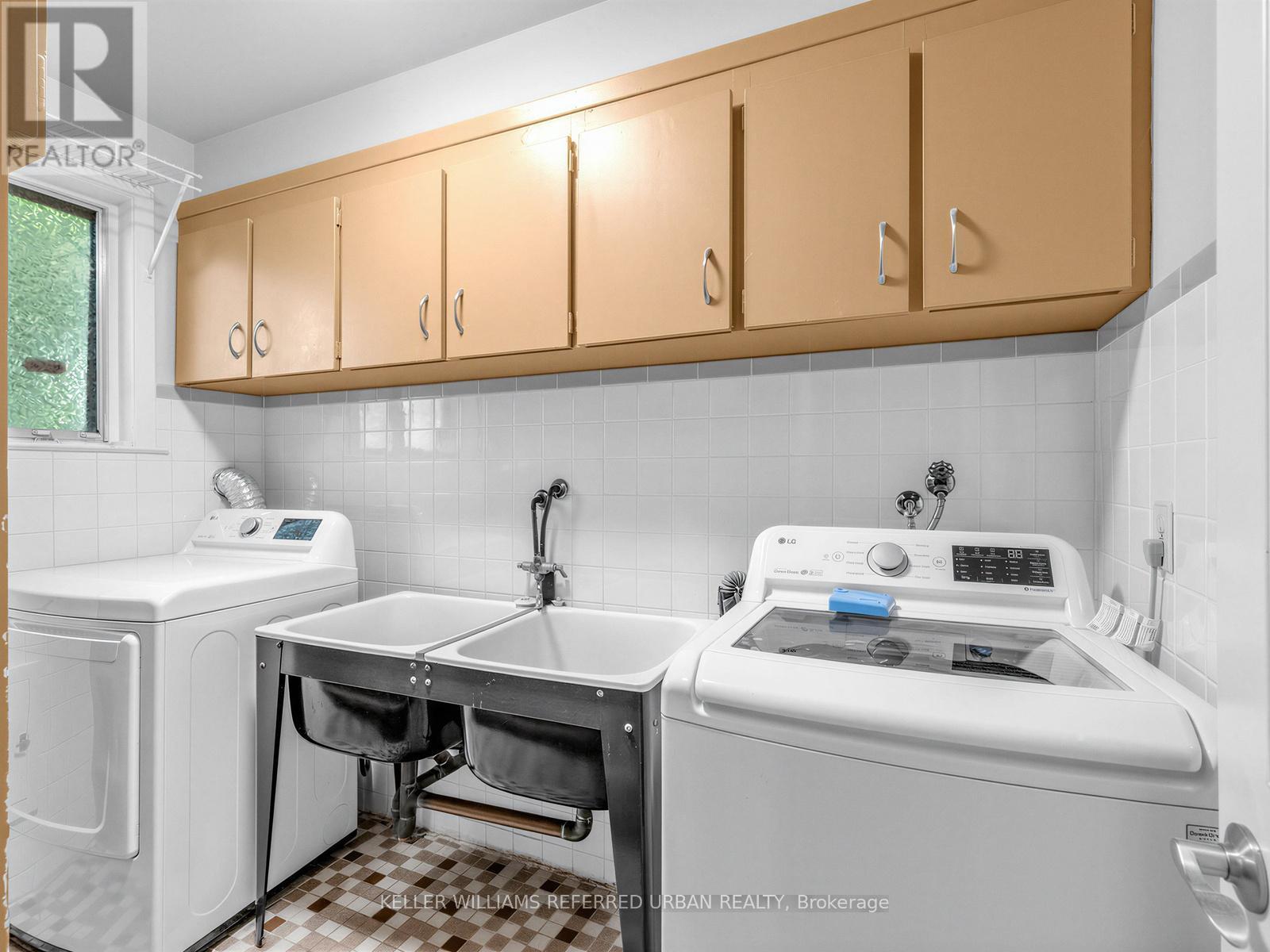 7 Harlock Boulevard, Toronto, ON - Indoor Photo Showing Laundry Room
