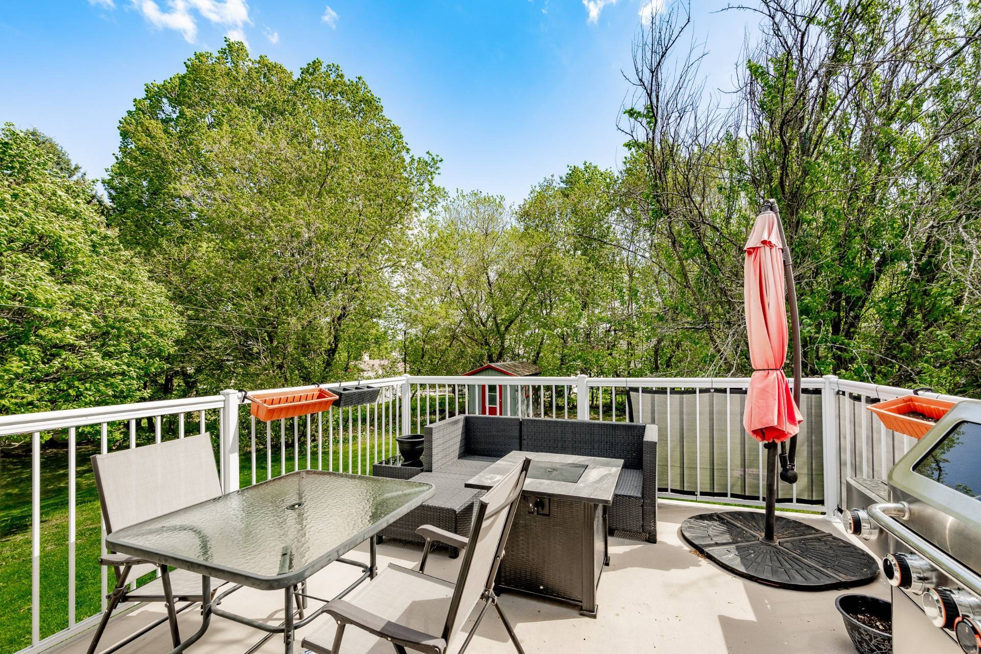 Balcon - 182 - 184 Rue Victoria, Coaticook, QC - Outdoor With Deck Patio Veranda