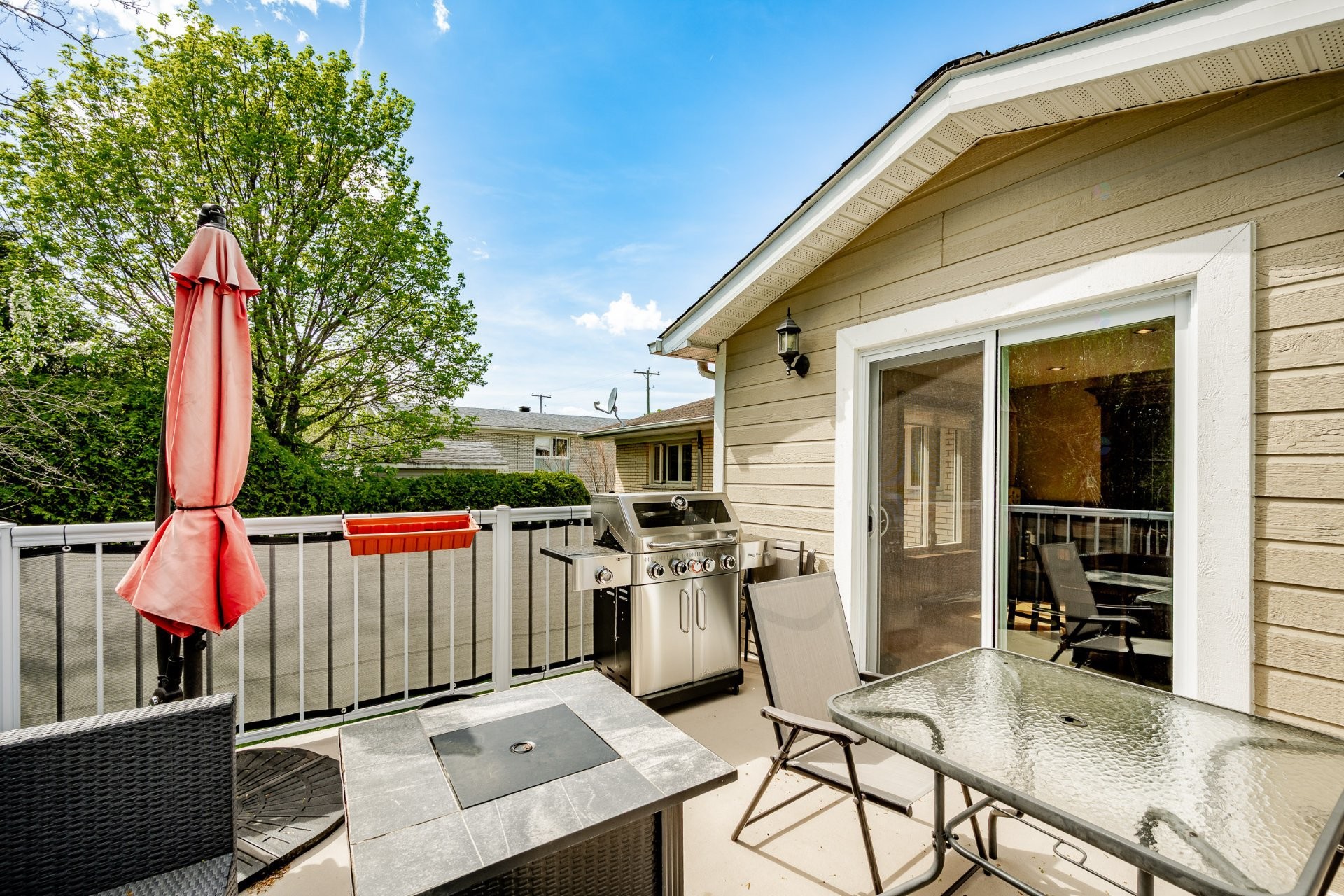 Balcon - 182 - 184 Rue Victoria, Coaticook, QC - Outdoor With Deck Patio Veranda With Exterior