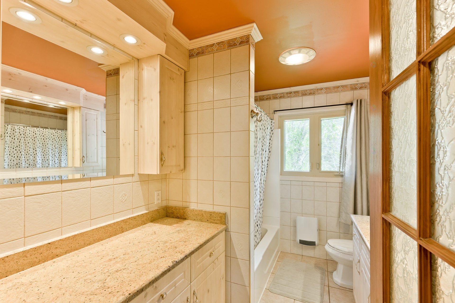 Salle de bains - 182 - 184 Rue Victoria, Coaticook, QC - Indoor Photo Showing Bathroom