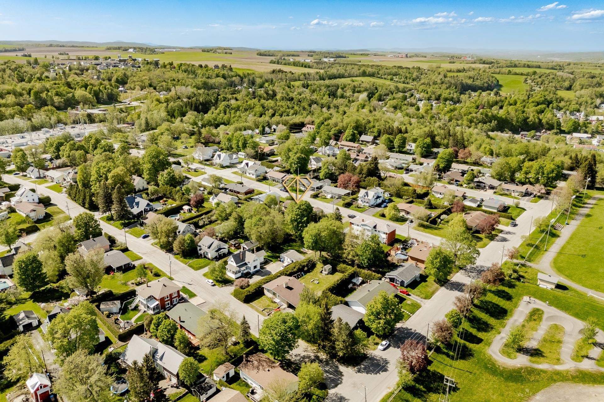 Photo aérienne - 182 - 184 Rue Victoria, Coaticook, QC - Outdoor With View