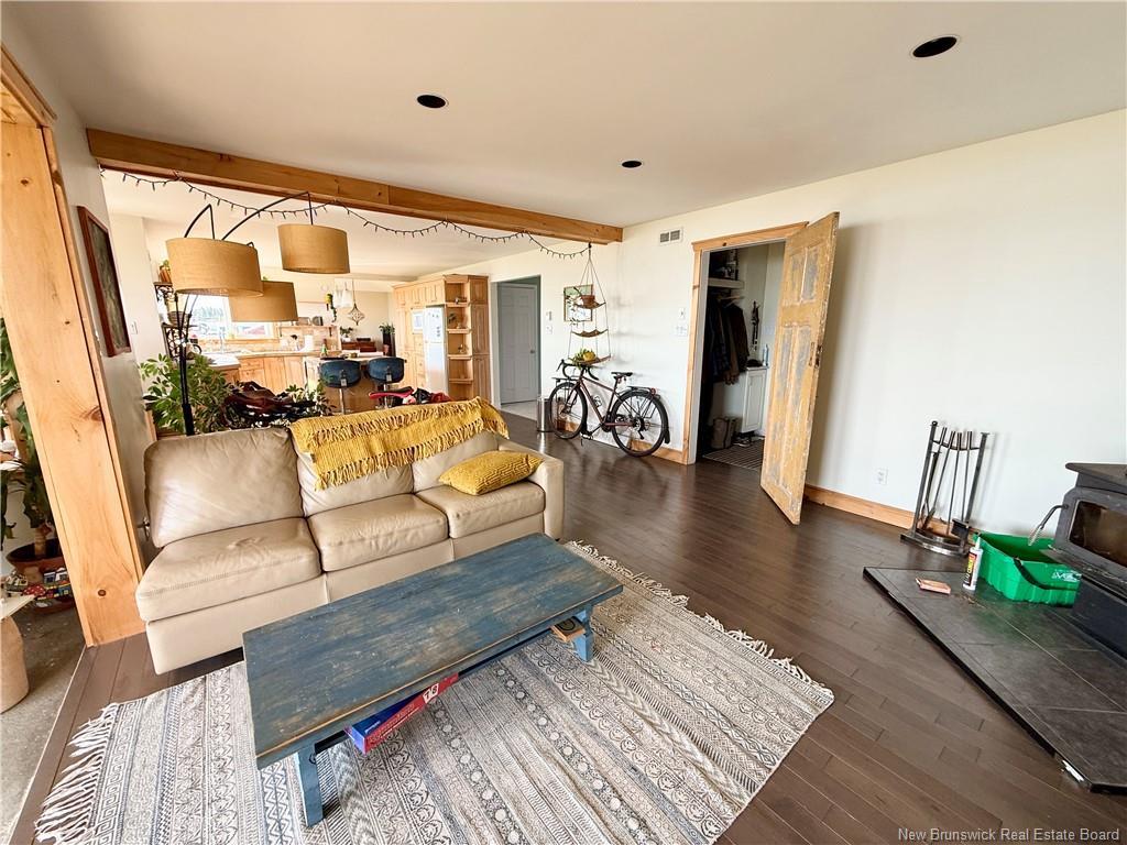 411 Principale, Petit-Rocher, NB