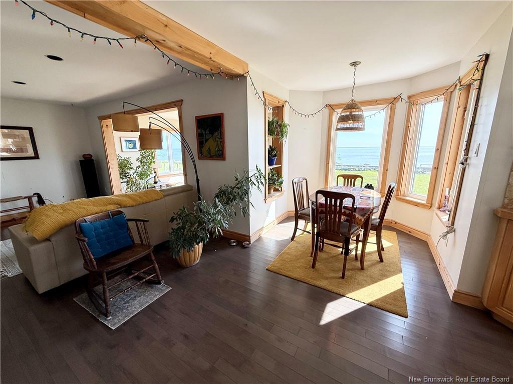 411 Principale, Petit-Rocher, NB