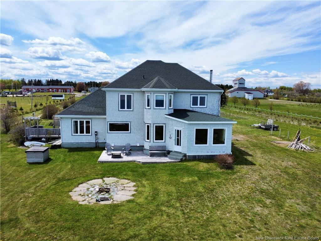 411 Principale, Petit-Rocher, NB