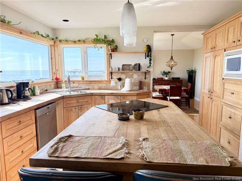 411 Principale, Petit-Rocher, NB