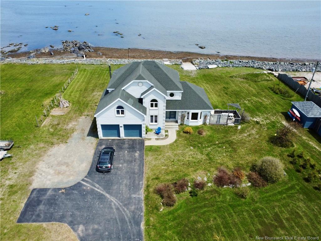 411 Principale, Petit-Rocher, NB
