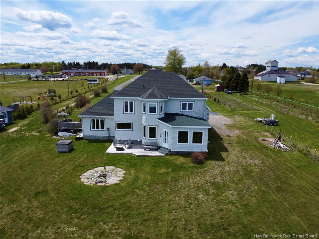 411 Principale, Petit-Rocher, NB
