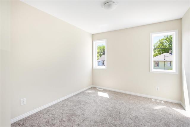 824 Martin Ave, Winnipeg, MB