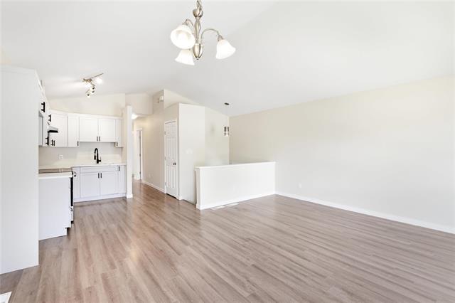 824 Martin Ave, Winnipeg, MB