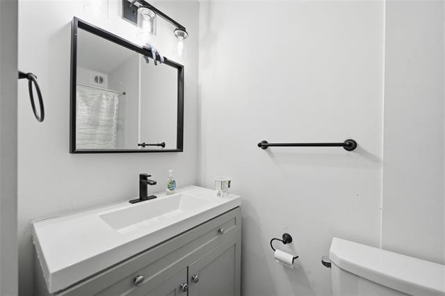 306 Martin Ave, Winnipeg, MB
