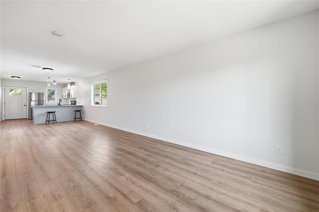 306 Martin Ave, Winnipeg, MB