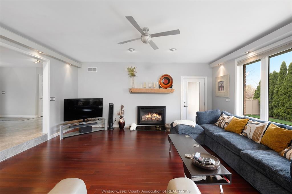 2098 Edgemore Avenue, Lasalle, ON