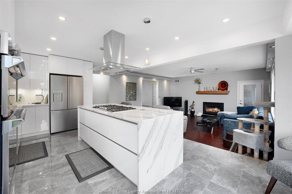 2098 Edgemore Avenue, Lasalle, ON