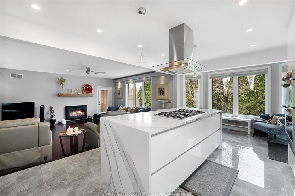 2098 Edgemore Avenue, Lasalle, ON
