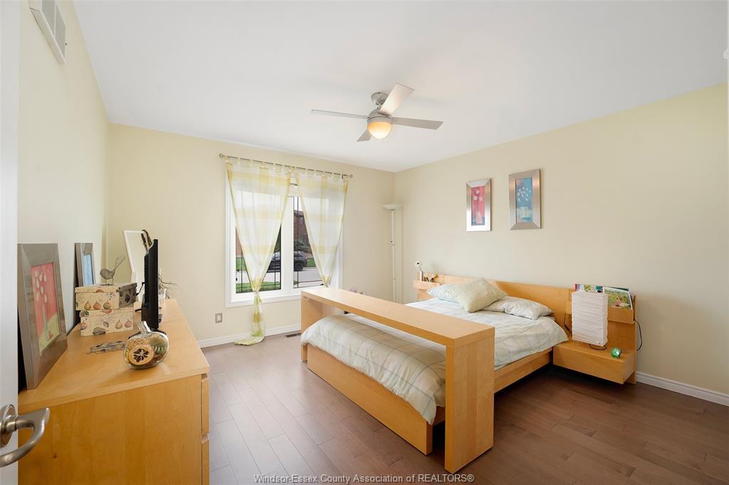 2098 Edgemore Avenue, Lasalle, ON