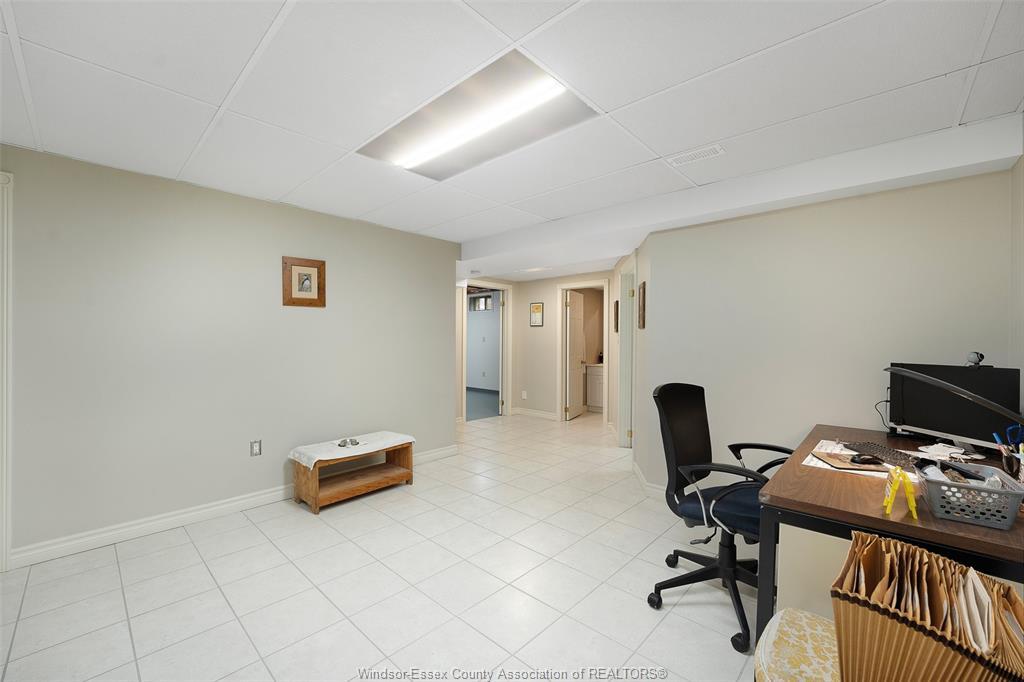 2098 Edgemore Avenue, Lasalle, ON