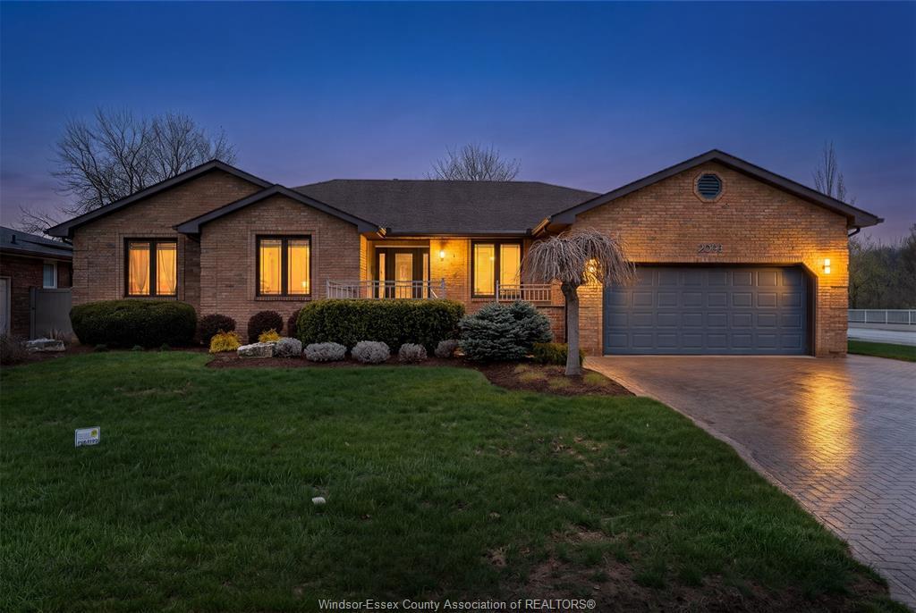 2098 Edgemore Avenue, Lasalle, ON