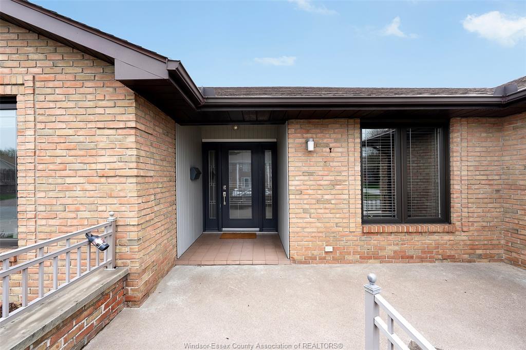 2098 Edgemore Avenue, Lasalle, ON